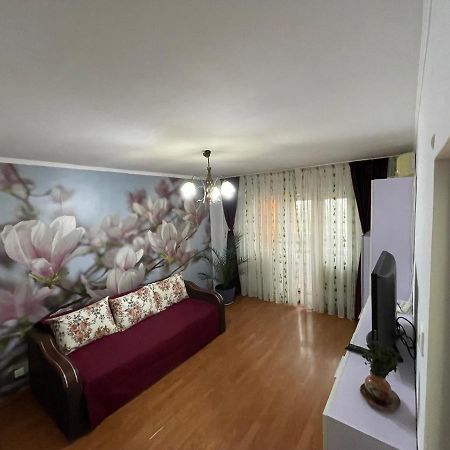 Appartamento Apartament Magnolia, Piata Gorjului- Metrou Bucarest Esterno foto
