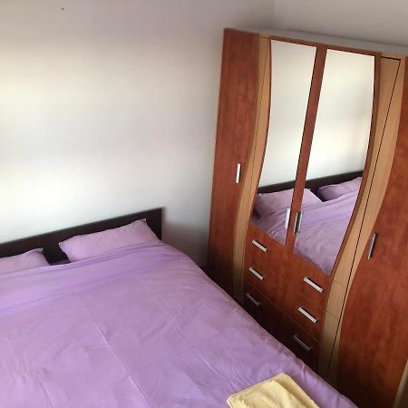 Appartamento Apartament Magnolia, Piata Gorjului- Metrou Bucarest Esterno foto